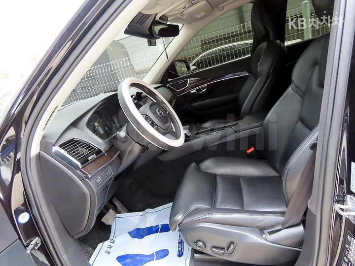Volvo XC90 2017 — 5