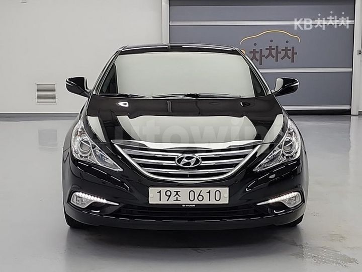 Hyundai Sonata 2014 KMHEC41ABEA577847 — 2