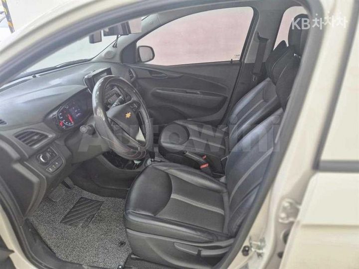 Chevrolet Spark 2019 KLYDC487DKC220225 — 3