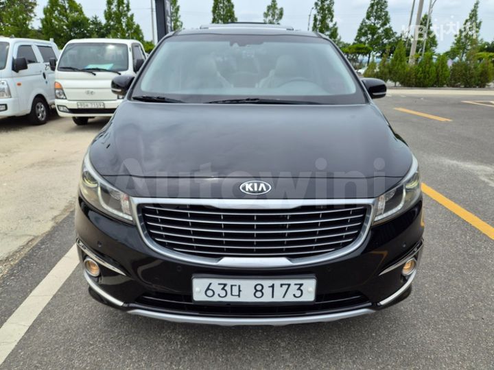 Kia Carnival 2015 KNAME81ABFS047671 — 2