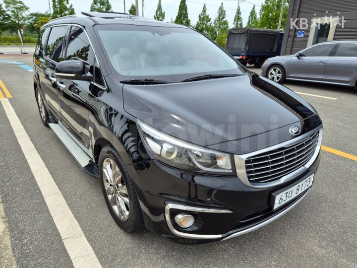 Kia Carnival 2015 KNAME81ABFS047671 — 3
