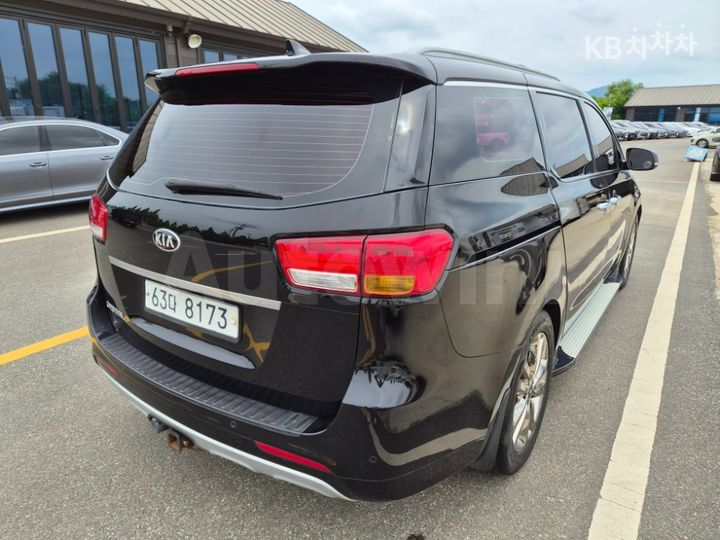 Kia Carnival 2015 KNAME81ABFS047671 — 4