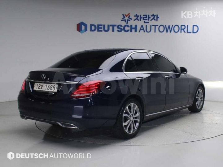 Mercedes-Benz C Class 2017 — 2