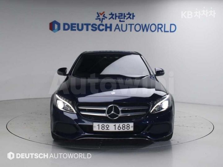 Mercedes-Benz C Class 2017 — 3