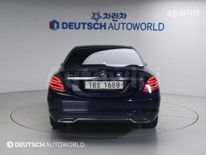 Mercedes-Benz C Class 2017 — 4