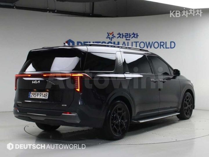 Kia Carnival 2025 — 2