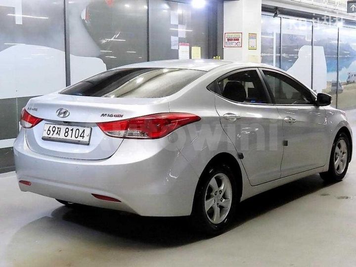 Hyundai Avante 2011 — 4