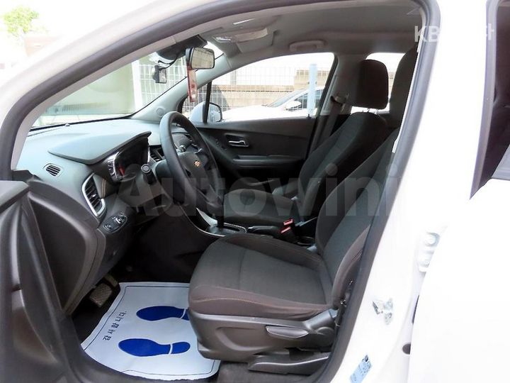 Chevrolet Trax 2017 KLABA76CDHB184181 — 5