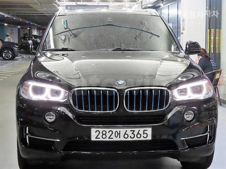 BMW X5 2018 WBAKT0105J0Z79575 — 2