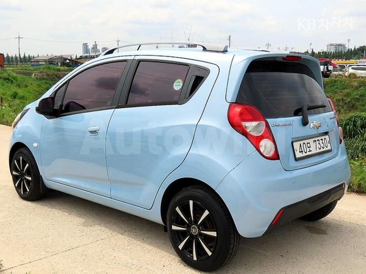 Chevrolet Spark 2014 KLYMC48VDEC422318 — 3