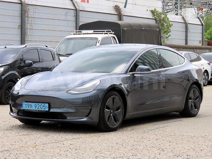 Tesla Model 3 2020 5YJ3E1EB5LF648647 — 2