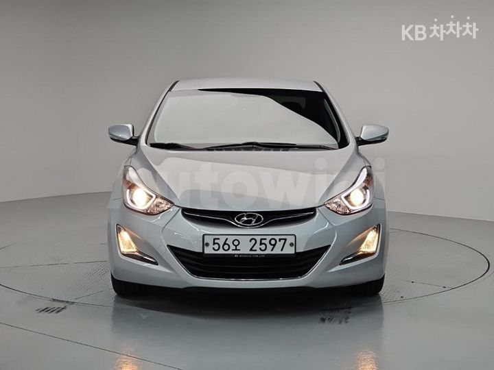 Hyundai Avante 2015 — 2