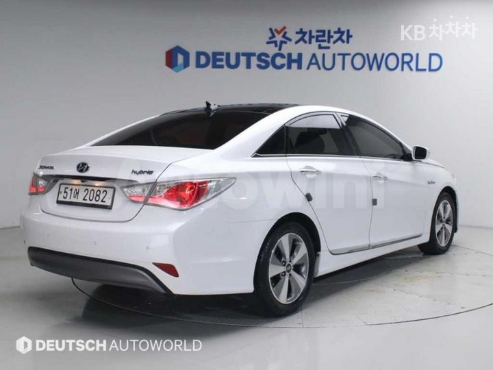 Hyundai Sonata 2012 KMHEC415BCA023112 — 2