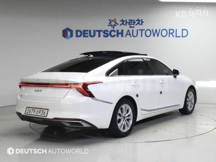 Kia K8 2022 KNAM141FBNA011716 — 2