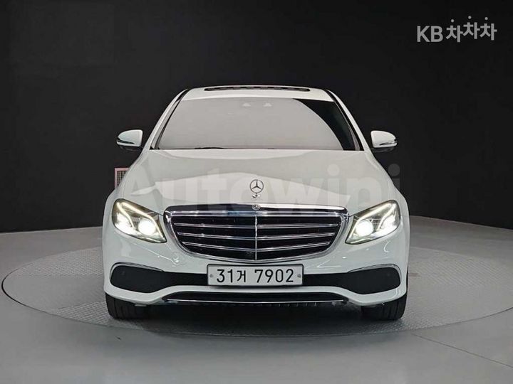 Mercedes Benz E Class 2019 — 2