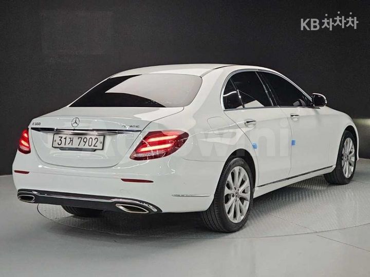 Mercedes Benz E Class 2019 — 4