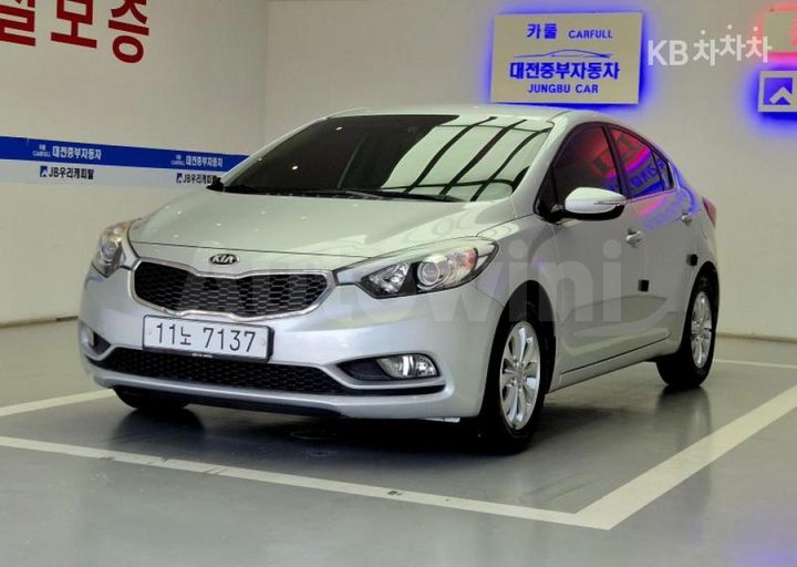 Kia K3 2015 — 2