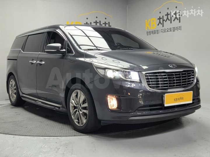 Kia Carnival 2015 — 3