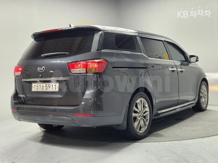 Kia Carnival 2015 — 4