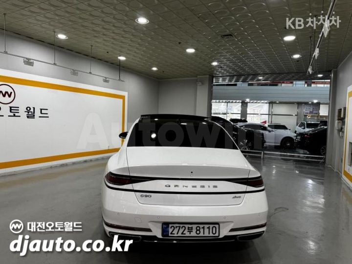 Genesis G90 2022 KMTFA41DBNU017634 — 3
