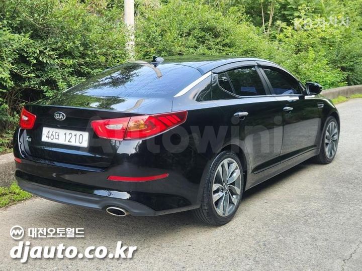 Kia K5 2015 KNAGN419BFA593684 — 4