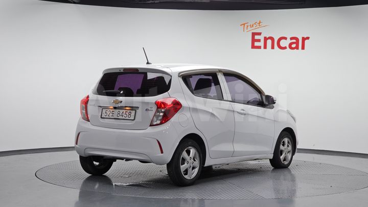 Chevrolet Spark 2017 — 2