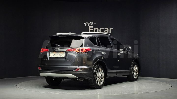 Toyota RAV4 2016 — 2