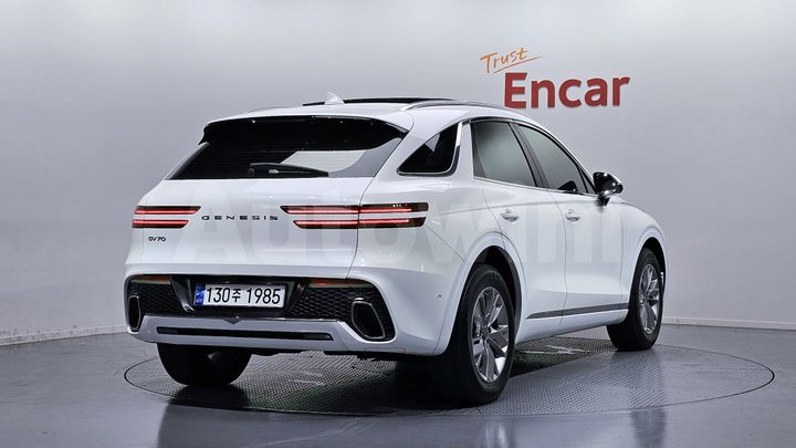 Genesis GV70 2023 — 2