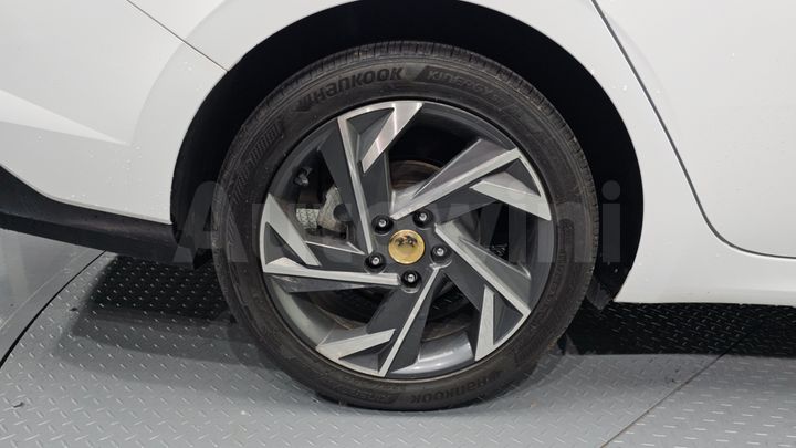 Hyundai Avante 2024 — 4