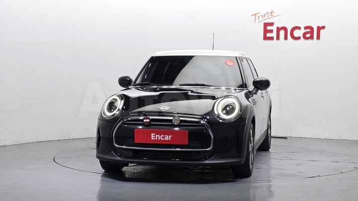 Mini Cooper 2023 — 3
