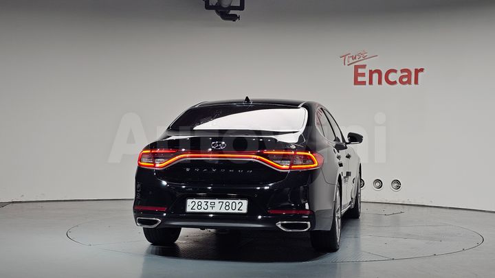 Hyundai Grandeur 2018 — 3