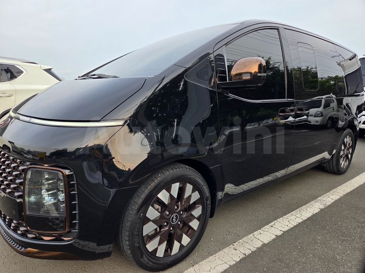 Hyundai Staria 2022 — 2