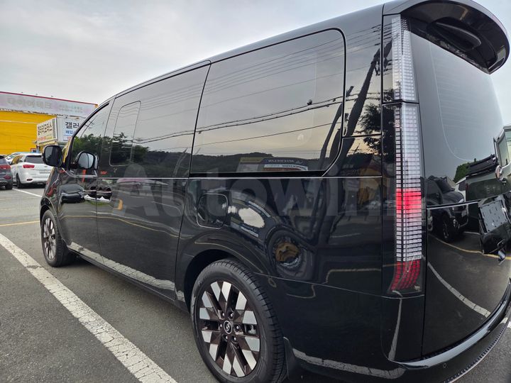 Hyundai Staria 2022 — 3