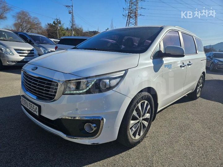 Kia Carnival 2017 KNAMB81ABHS320964 — 2