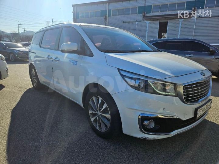 Kia Carnival 2017 KNAMB81ABHS320964 — 4