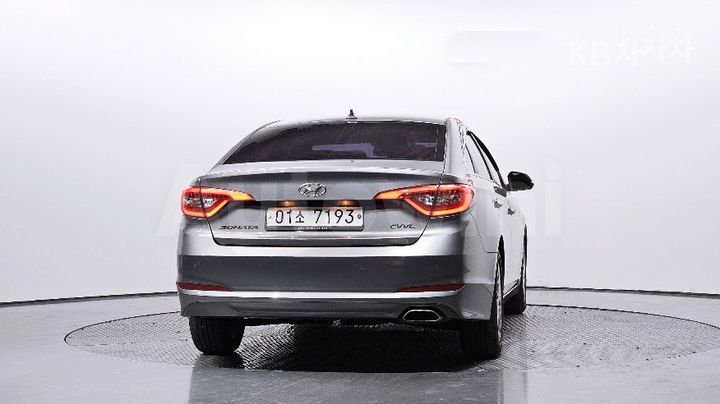 Hyundai Sonata 2017 KMHE341CBHA333753 — 4