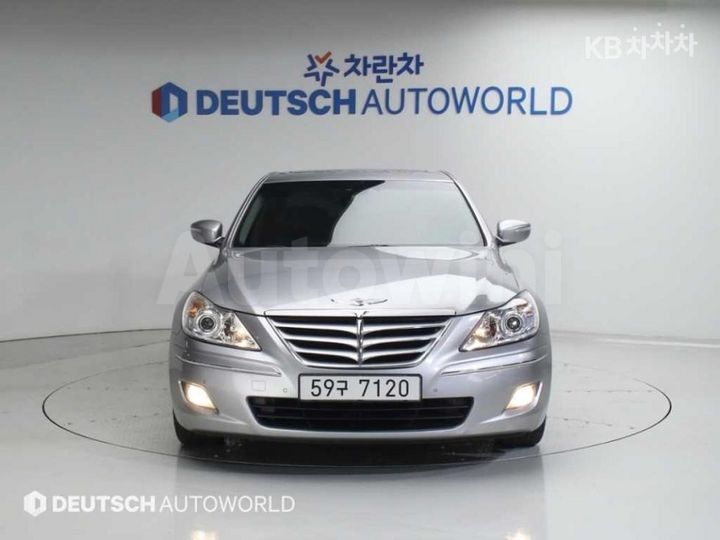 Hyundai Genesis 2011 — 3