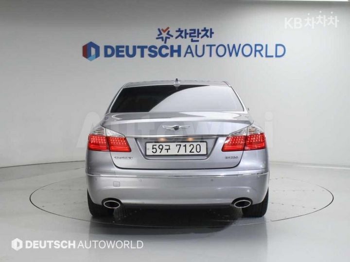 Hyundai Genesis 2011 — 4