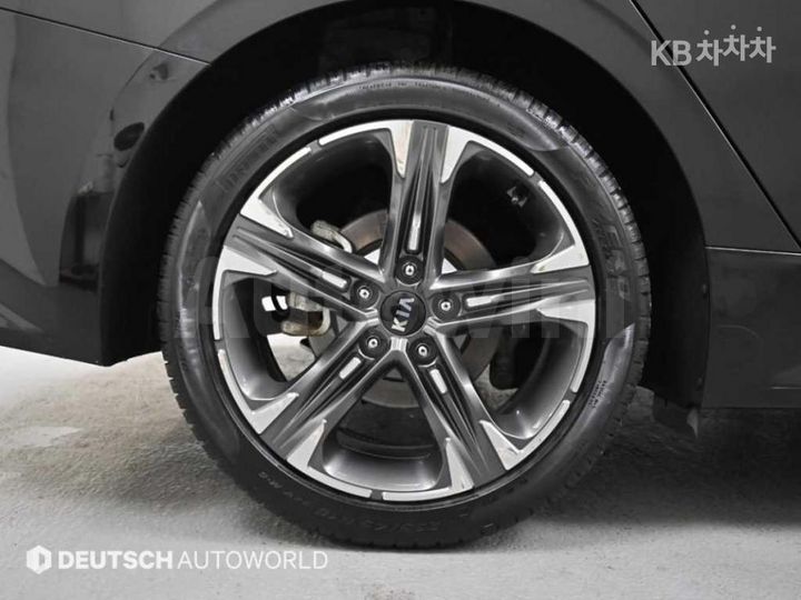 Kia K5 2020 KNAG241ABLA006746 — 5