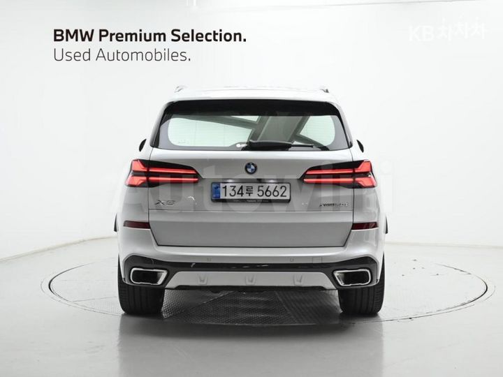 BMW X5 2025 WBA11EV0XS9130094 — 4