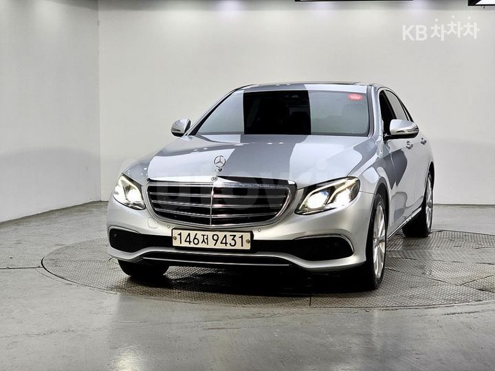 Mercedes-Benz E Class 2019 WDDZF0FB6KA692315 — 2