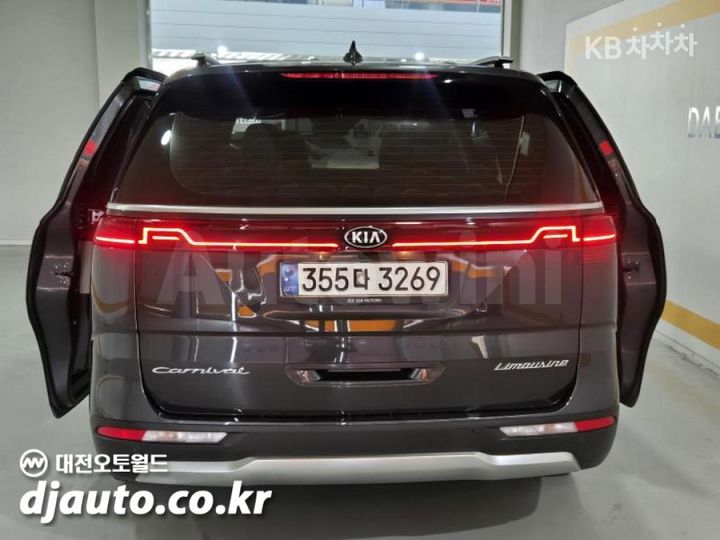 Kia Carnival 2021 KNANC81BBMS059674 — 3