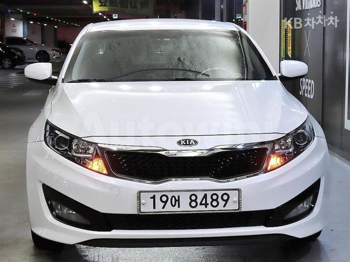 Kia K5 2012 KNAGN418BCA200017 — 2