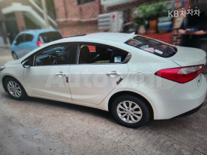 Kia K3 2015 — 4