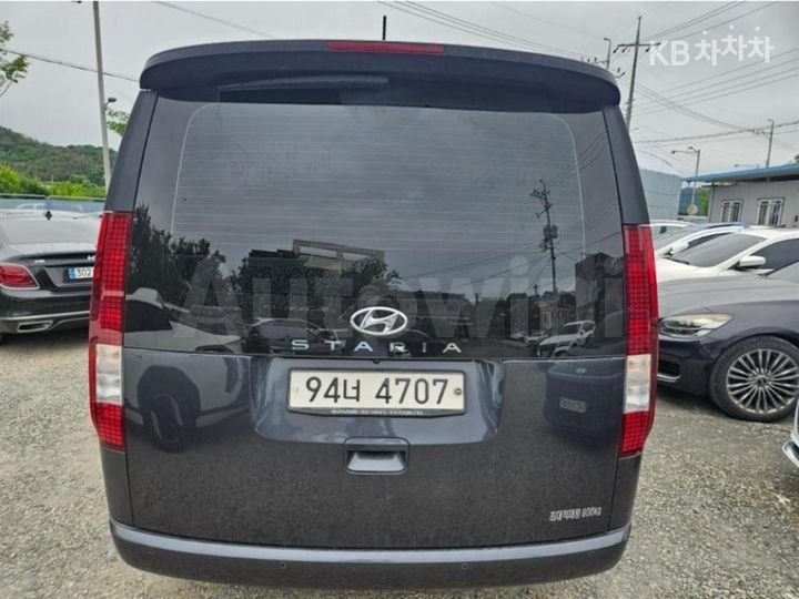 Hyundai Staria 2022 — 2