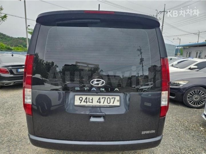 Hyundai Staria 2022 — 5