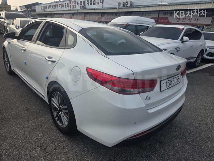 Kia K5 2018 — 2