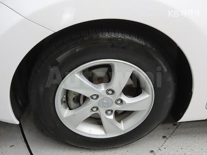 Hyundai Avante 2016 — 5