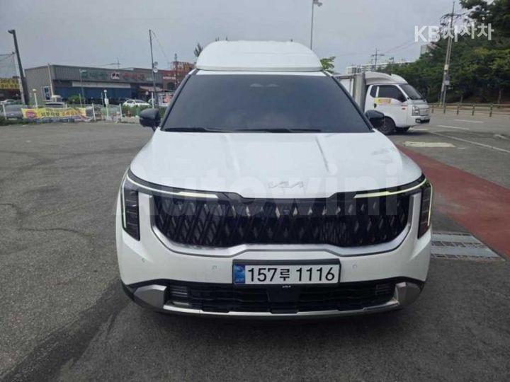 Kia Carnival 2025 — 2