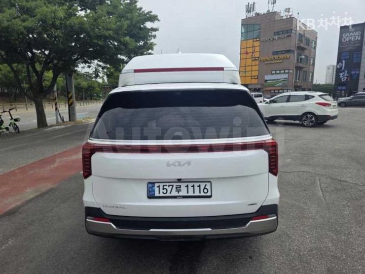 Kia Carnival 2025 — 4